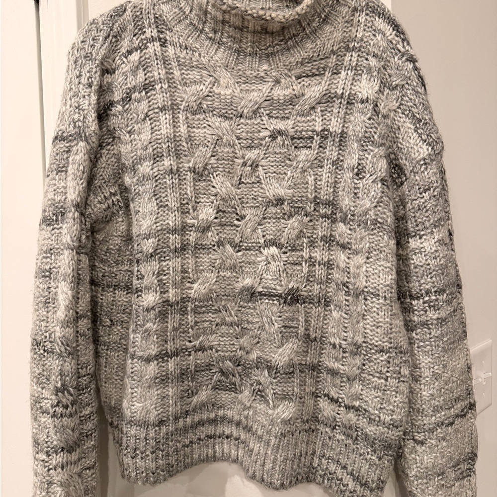 GAP Marled Gray Cable Knit Turtleneck Sweater